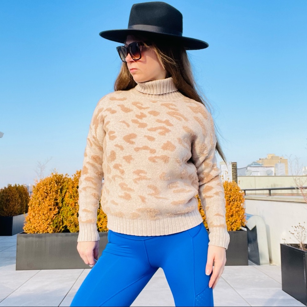 FATE Leopard Pattern Drop Shoulder Sweater - Picture 15 of 16